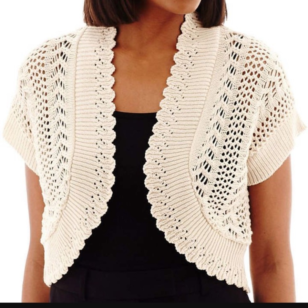 Perceptions Cropped shrug-Size M